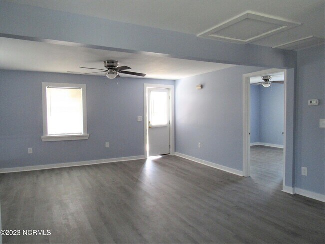 Building Photo - 7471 White Oak River Rd