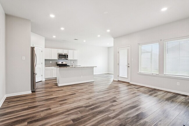 Foto del edificio - 4-Bed, 2-Bath Home in Slidell – Move-In Re...