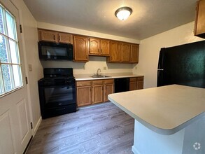 Building Photo - 446 Mower Dr