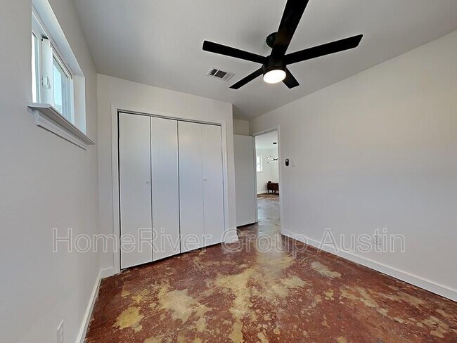 Building Photo - 7912 Tisdale Dr