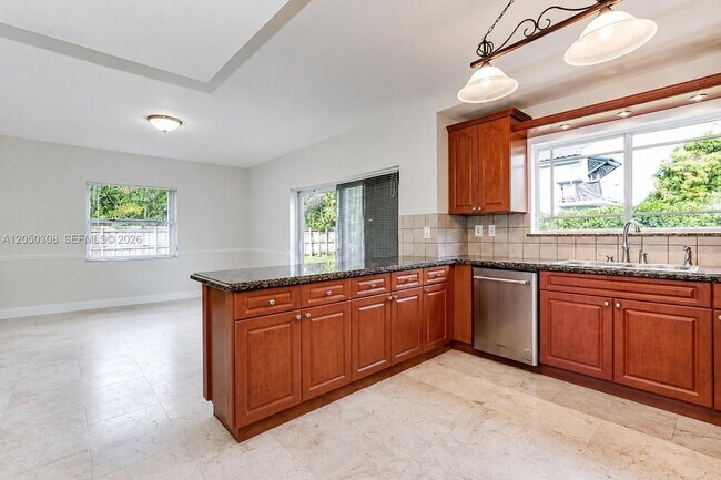 Building Photo - 1839 SW 138th Ave