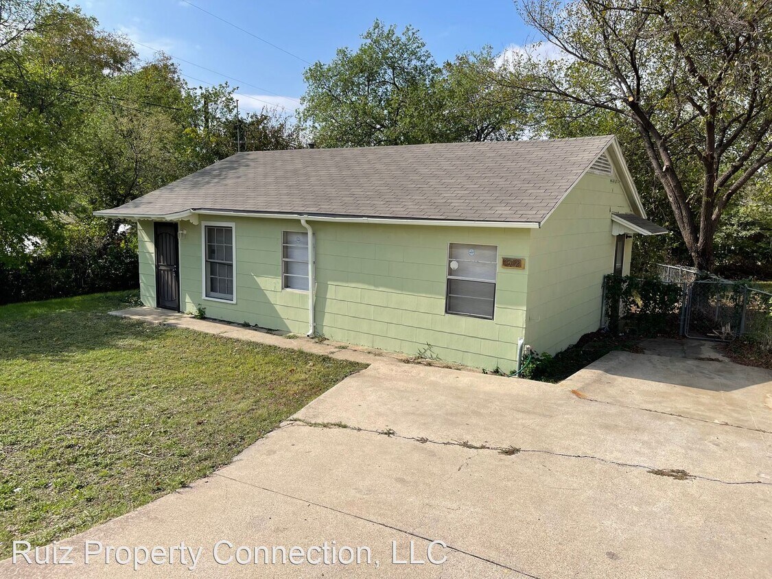 Primary Photo - 2 br, 1 bath House - 1502 S. Beach St