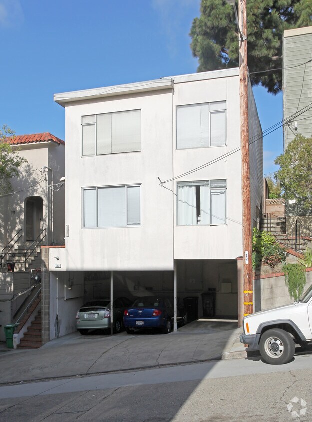 Foto principal - 36 Fair Oaks St