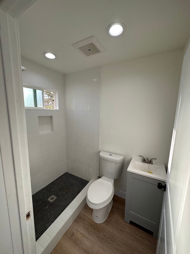 Foto del edificio - 10730 Crockett St