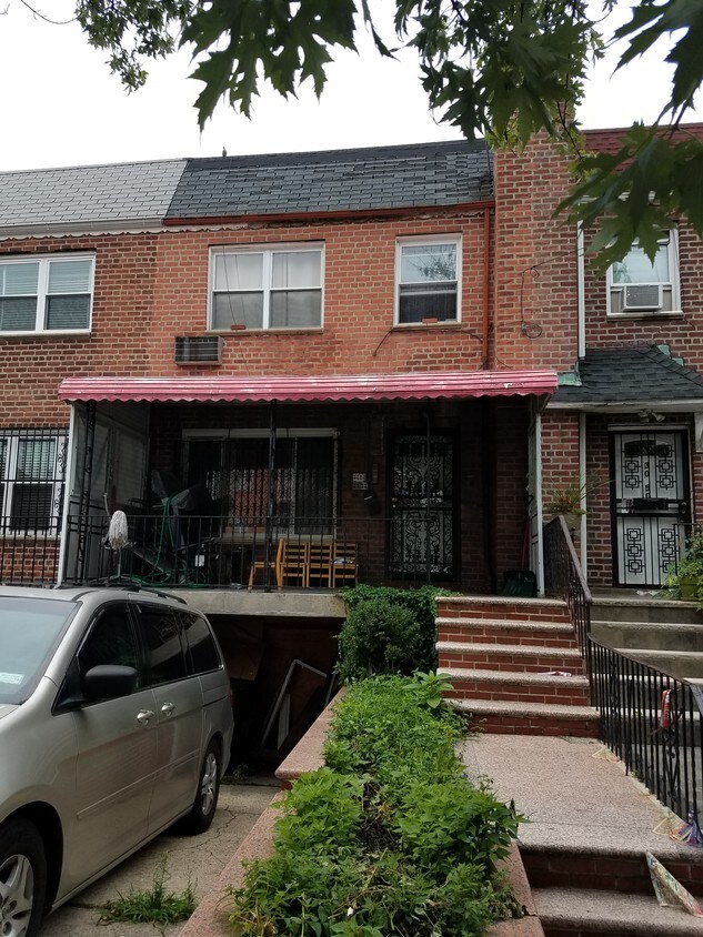 Building Photo - 3052 80th St