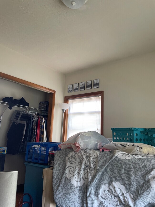 12x10 Bedroom - 103 N Barnard St
