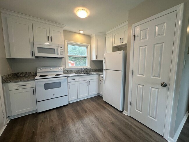 Foto del edificio - 7394 Bellehaven Dr