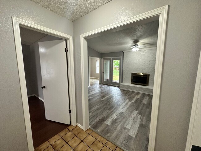 Foto del edificio - 3bed/2bath Home Available in Norman Off Highway 9!!