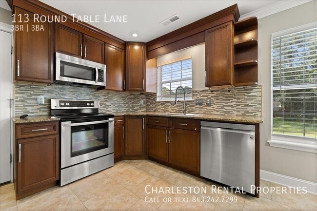Foto del edificio - 113 Round Table Ln