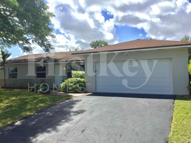 Building Photo - 19462 SW 87th Pl
