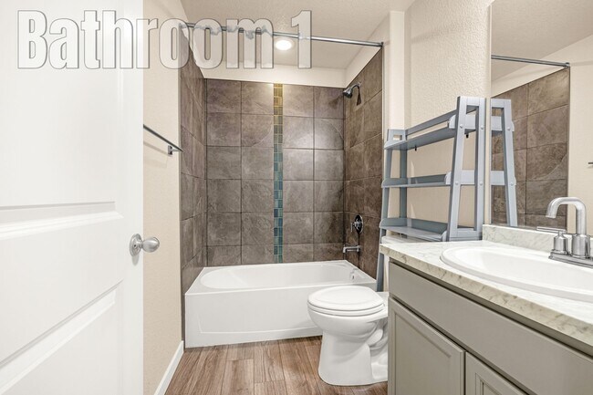 Foto del edificio - 5168 Roundhouse Dr