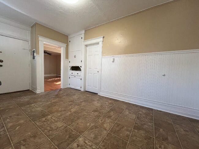 Foto del edificio - 469 Halsted St