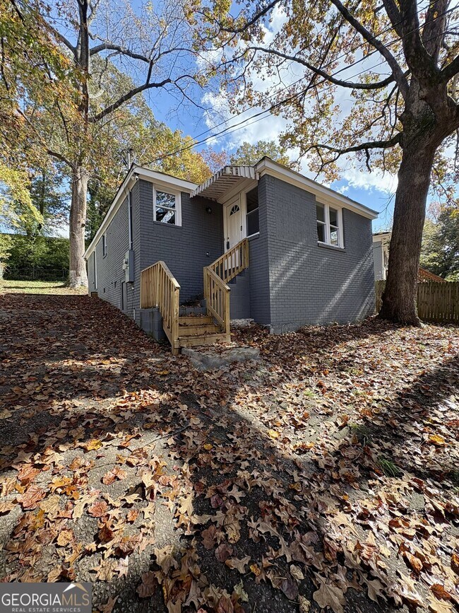 Foto del edificio - 403 Westchester Blvd NW