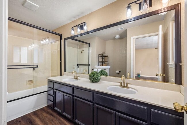 Foto del edificio - 5761 Caribbean Cir