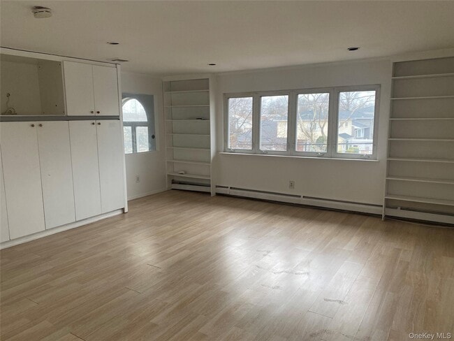 Building Photo - 723 Hungry Harbor Rd