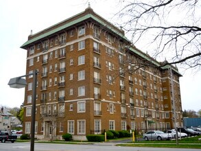 Building Photo - 2301 Fairfield Ave