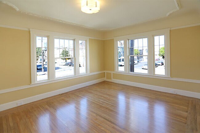 Building Photo - 301 24th Avenue