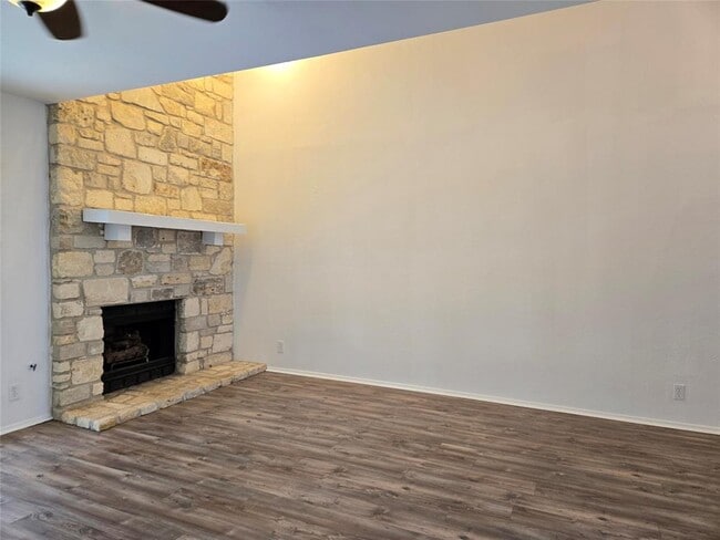 Building Photo - 4404 Travis Country Cir