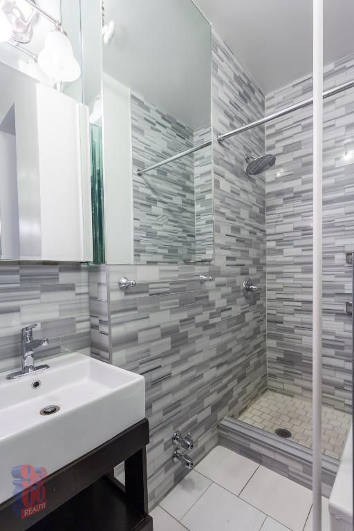 Foto del edificio - 219 E 28th St