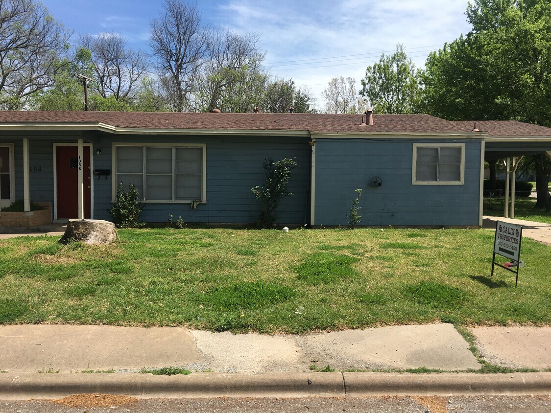 Foto principal - 108 Twining Dr