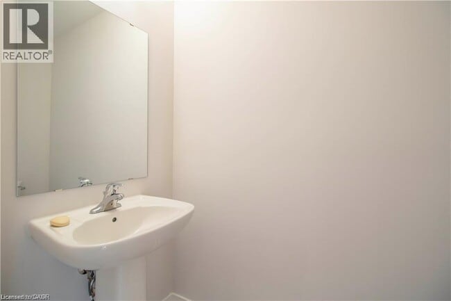 Building Photo - 14 Trailside Dr