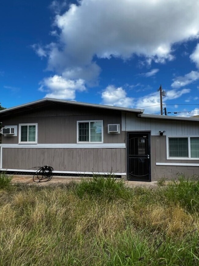 Foto del edificio - Single Family 3 bedroom 1 bath home