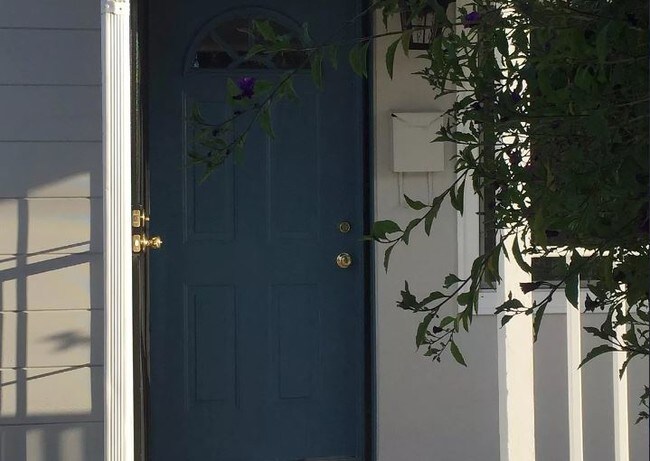 Foto del edificio - 16141 Bertero Ave