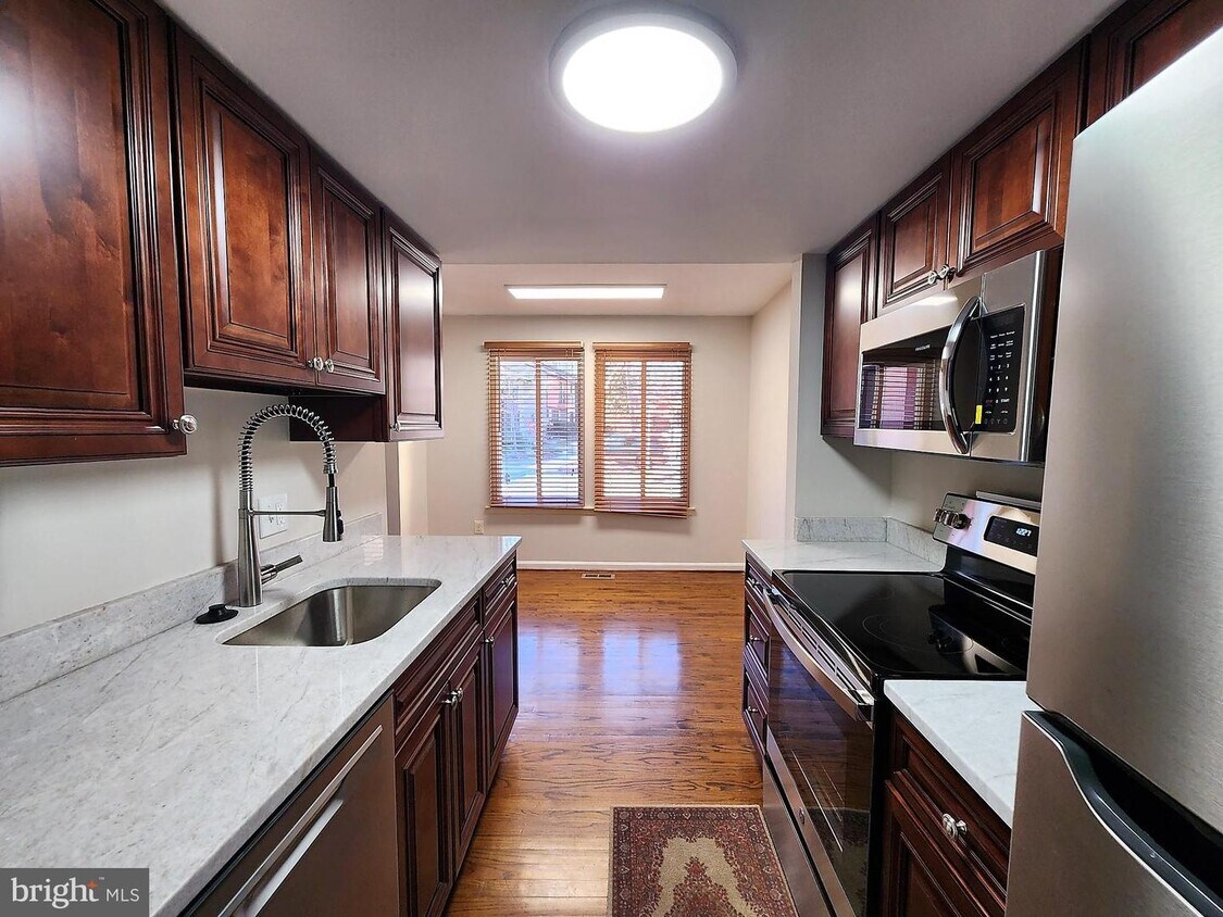 12 Briardale Ct, Derwood, MD 20855 Townhome Rentals in Derwood MD