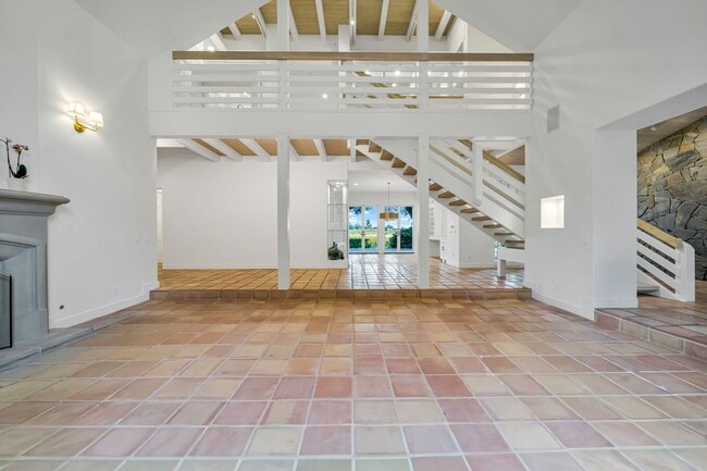 Building Photo - 1041 Las Amigas Rd