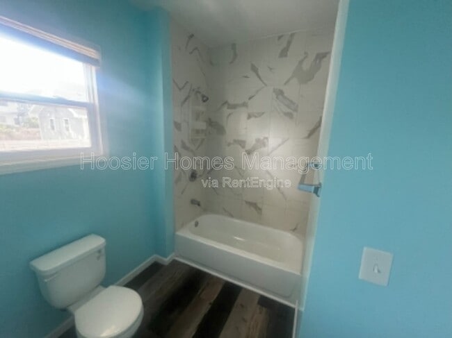 Photo - 117 W 36th St Apartment