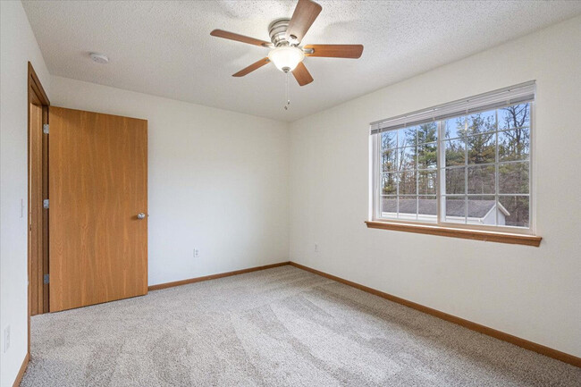 Building Photo - Woodland Park Apartments