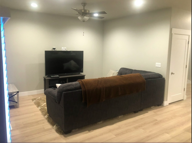 Foto del edificio - 4866 E Breezy Patch Rd
