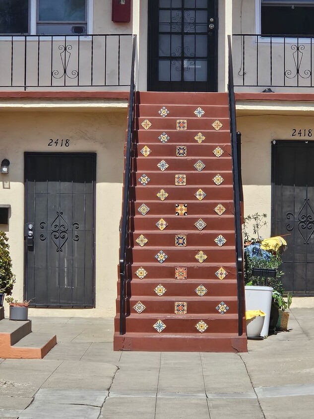 Primary Photo - Cute 1BR in Golden Hill with $595.00 MOVE_...