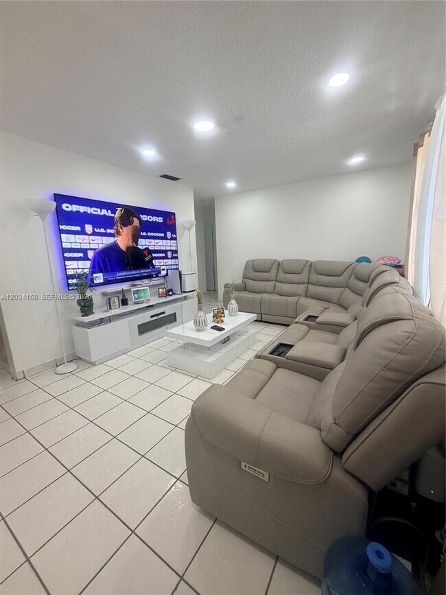 Foto del edificio - 3821 SW 89th Ct