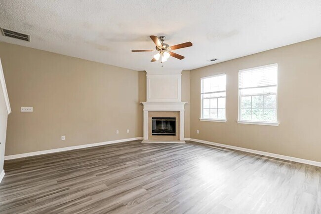 Foto del edificio - 405 Windstone Trail