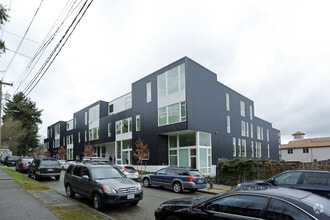 Building Photo - Henry