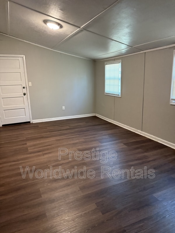 Building Photo - 3103 Head St