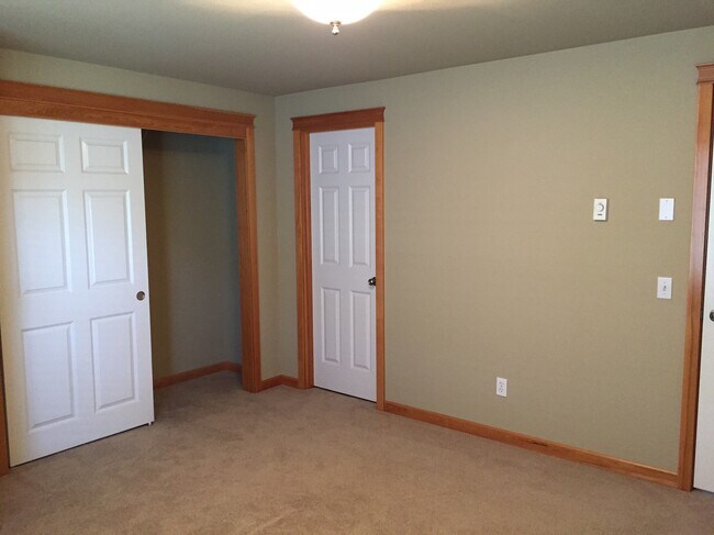 Foto 2 del dormitorio principal - 320 25th Ave S