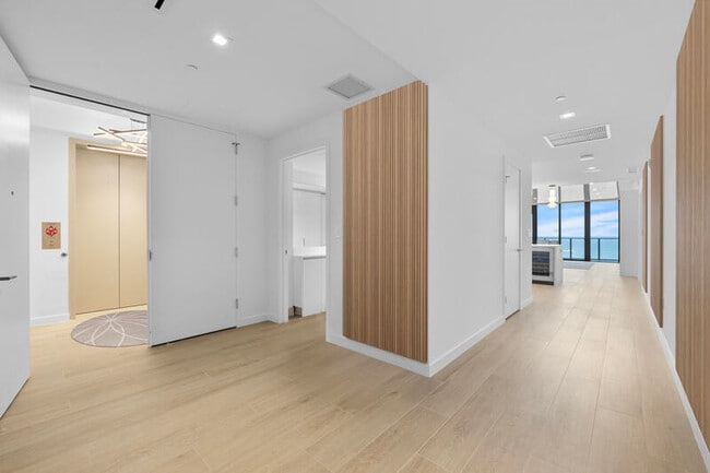 Foto del edificio - 1116 N Ocean Blvd