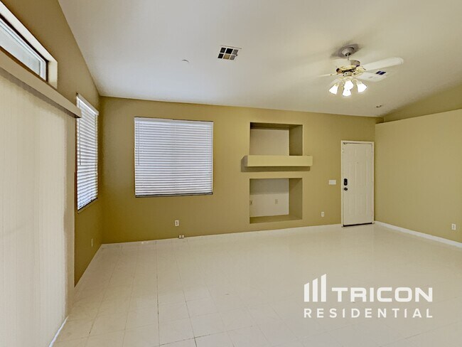 Building Photo - 2727 W Richmar Ave