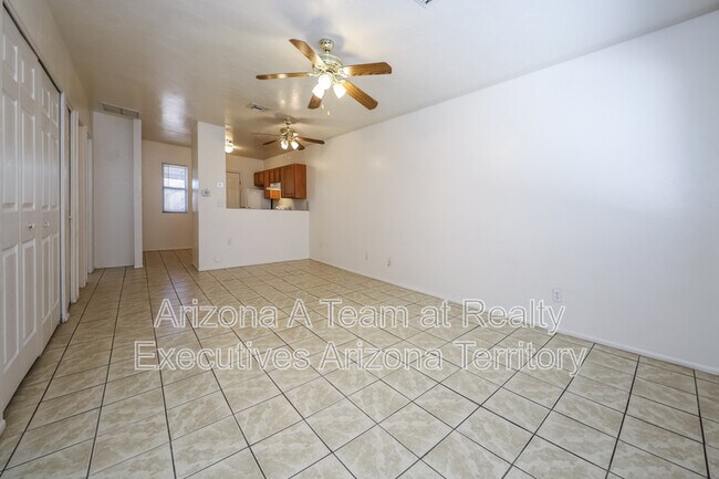Foto del edificio - 2635 N Fontana Ave