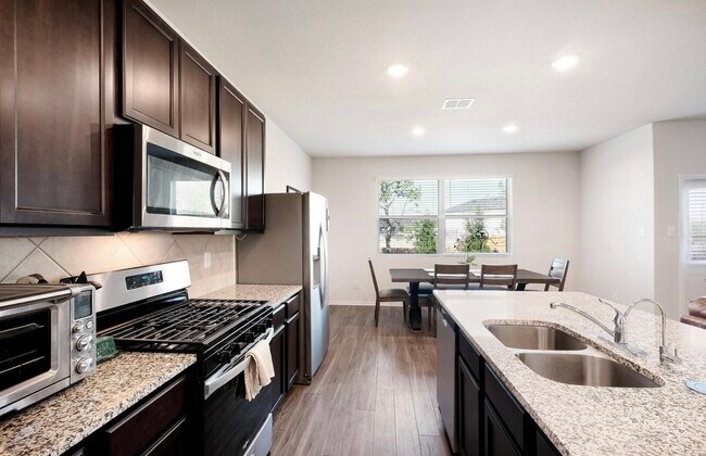 Foto del edificio - 4910 Sandstone Wy