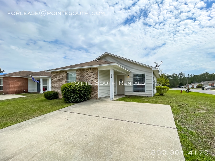 West Pensacola, FL House for Rent in Pensacola, FL