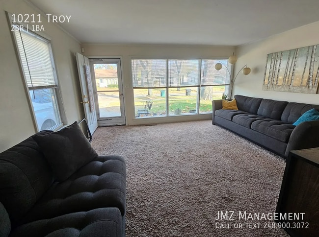 Foto del edificio - 10211 Troy-