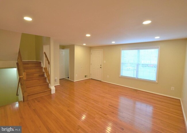 Building Photo - 6605 Briarleigh Way