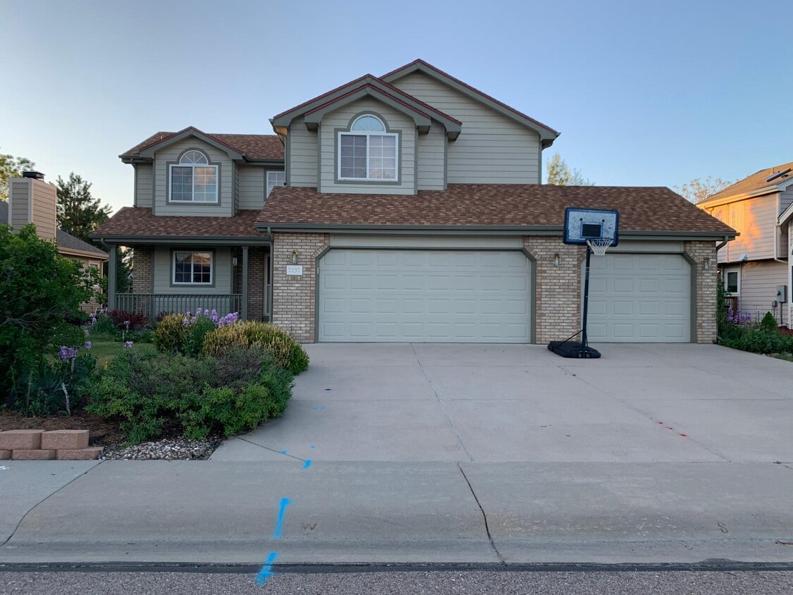Front of house w/3 car garage - 2232 Sweetwater Creek Dr