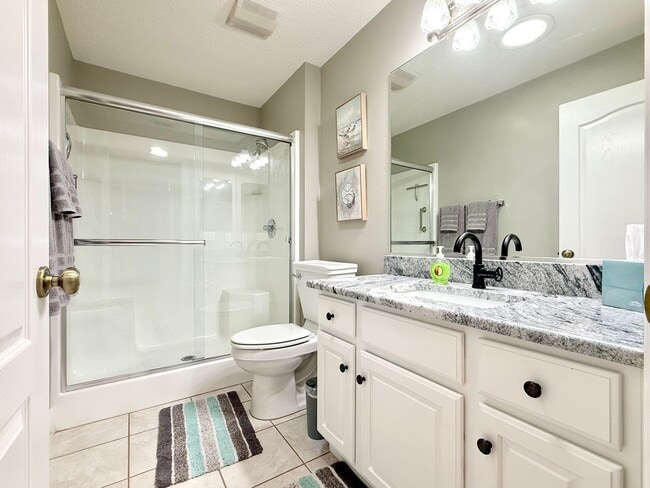 Building Photo - Live The Villages life: 3Bedrooms/2Baths furnished home with all the premier recreation access!