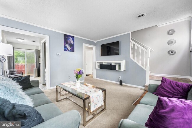 Foto del edificio - 325 E 13th St