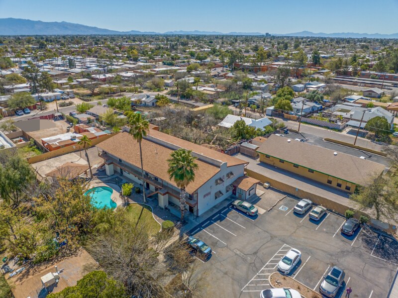 Foto principal - 3052 N Alvernon Way