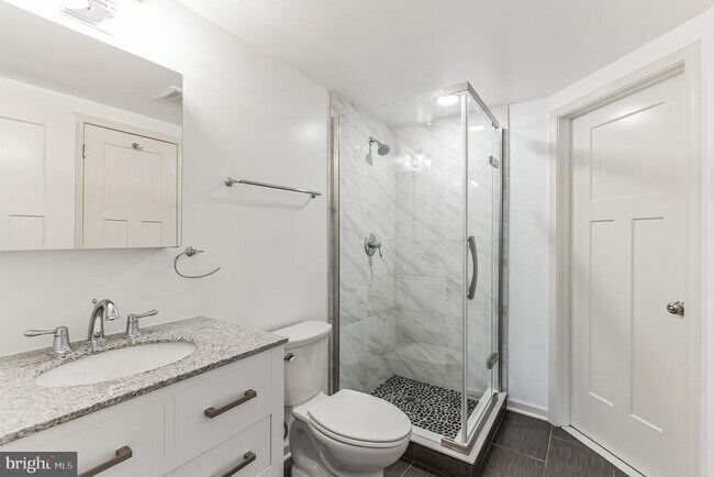 Foto del edificio - 6157 Ridge Ave